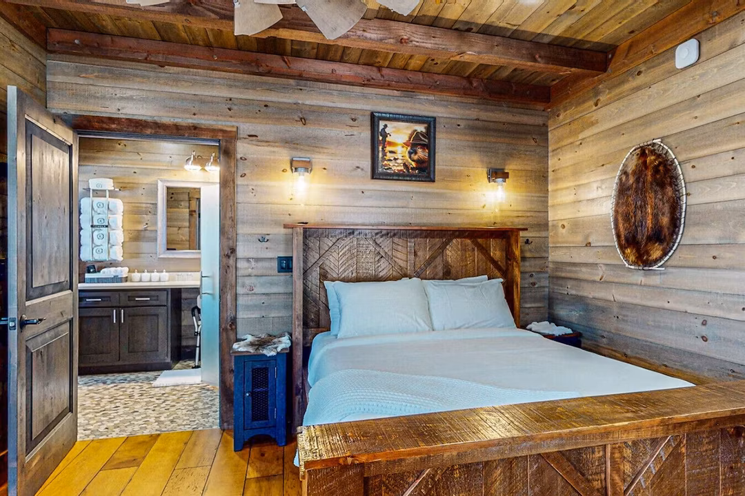 Beaver Lodge bedroom